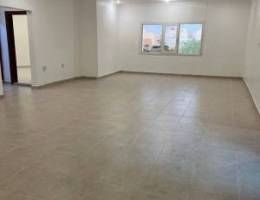  شقة للإيجار تتكون من ثلاث غرف وصالة ومطبخ 