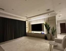  للايجار شقه مفروشه صباح السالم علي الشارع العام 