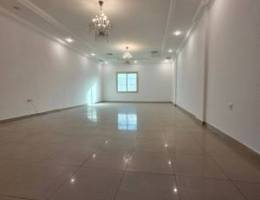  للإيجار شقة شرحة ( مساحات كبيرة جدًا ) بالزهراء 