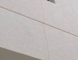  للإجار شقة مكون من ثلاث غرف وثلاث حمامات وصالة كبيرة ومطبخ 