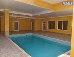  للإيجار دوبلكس في الروضة ويوجد شقه كبيره بنفس الفيلا 