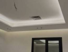  شقه جديده اول ساكن جنوب عبدالله قطعه ١ مدخل ومخرج سهل  جدا 