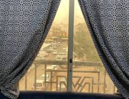  شقة سوبر ديلوكس غرفة وصالة قريبة من الخدمات  علي 